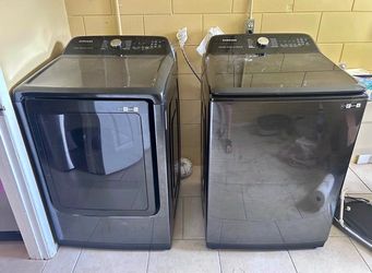 Samsung smart things washer and dryer set