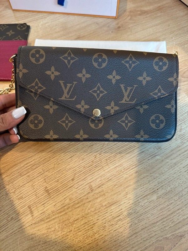 Louis Vuitton Felicie Pochette Flap Handbag