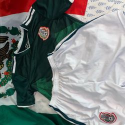 Kids Size 10 Mexico Jersey And Shorts