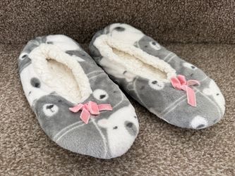 Women House Slippers Size 6 / 7