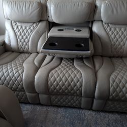 Leather Sofa With Recliner. 