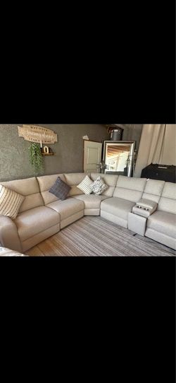 Reclining selectional sofa with dual recliners