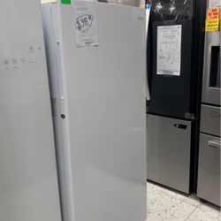 Midea Frost Free Upright Freezer