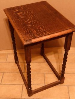 Vintage Distressed Tall end/coffee table