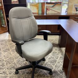 Deluxe Office Chair