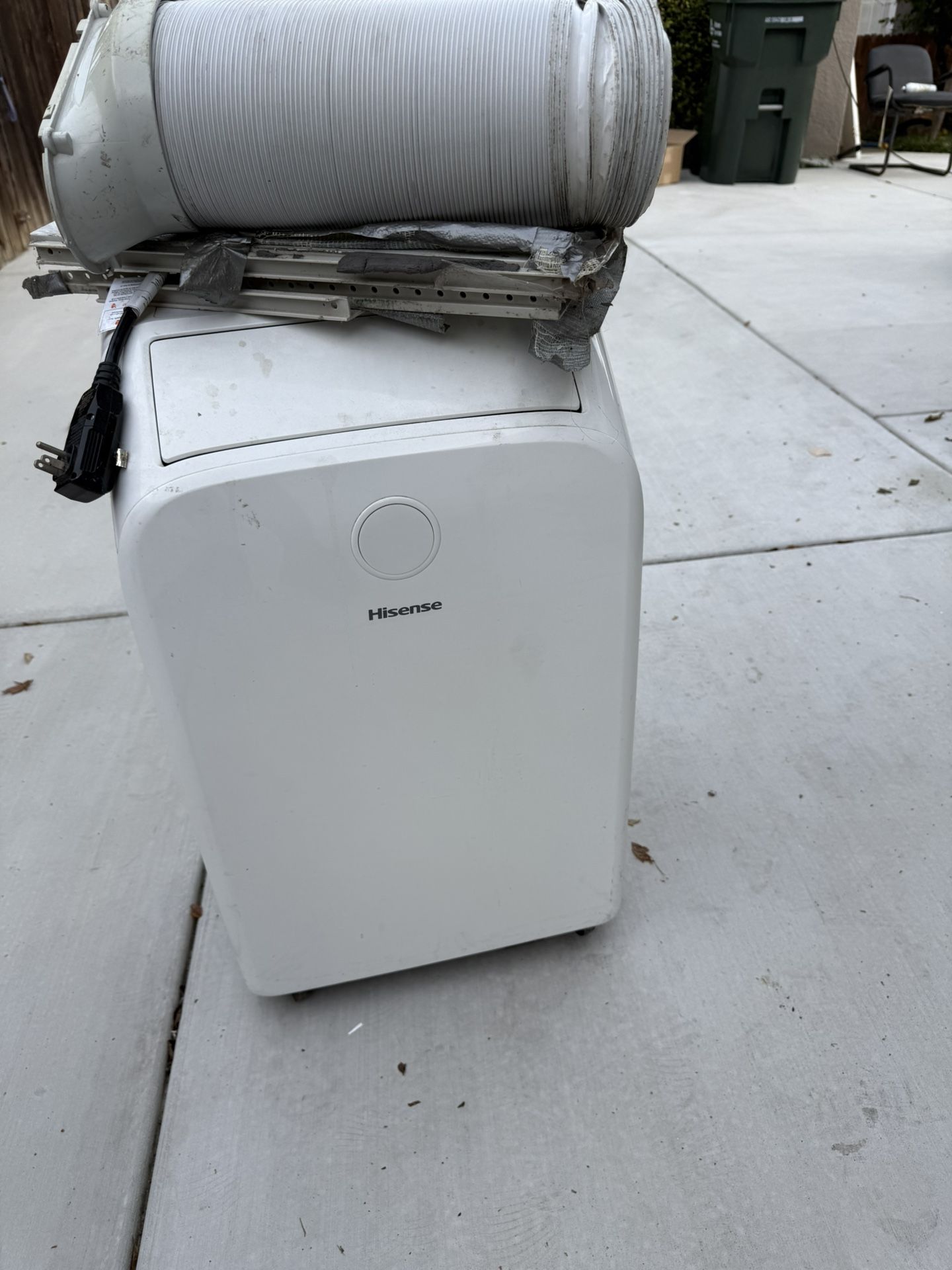 Portable AC Unit.   Works Good.  Hisense 