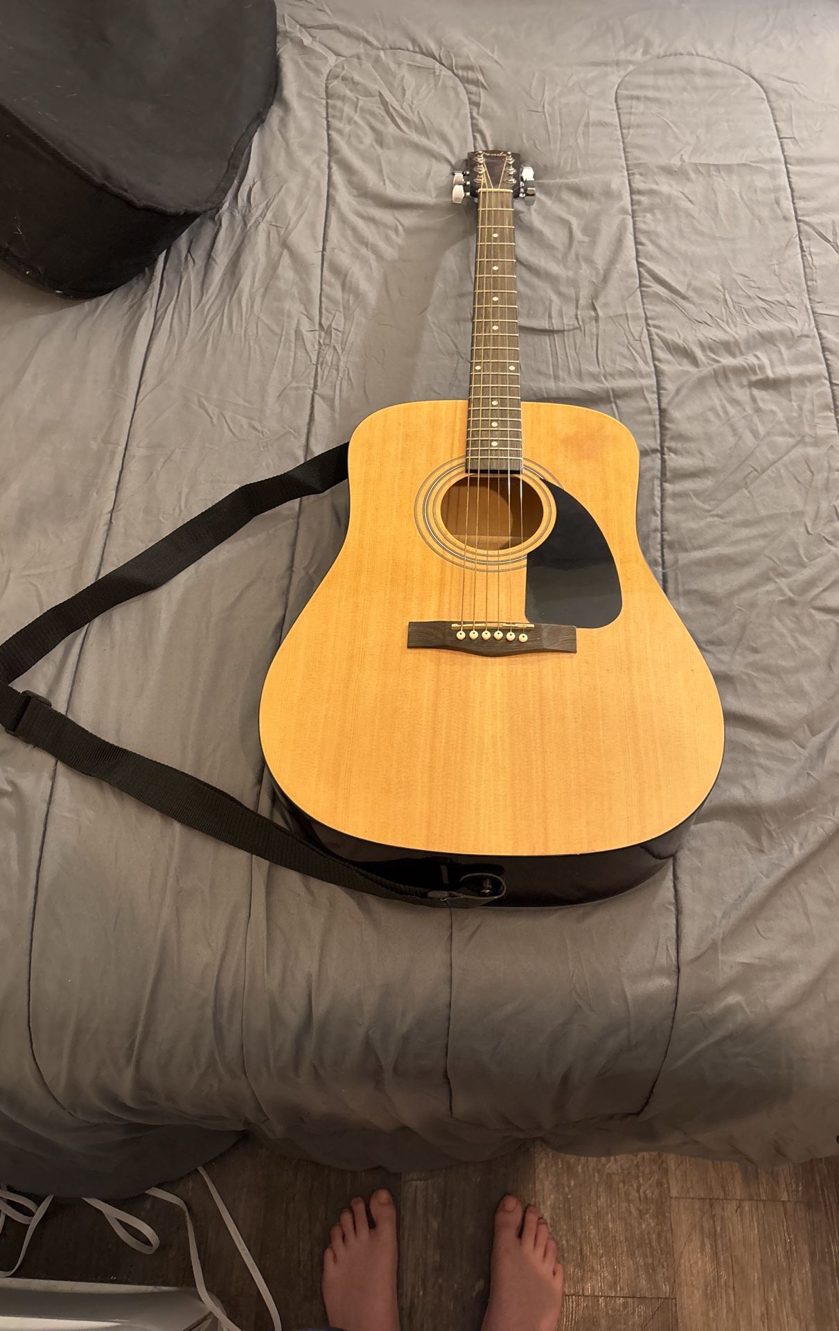 Fender Acoustic Guitar FA-100