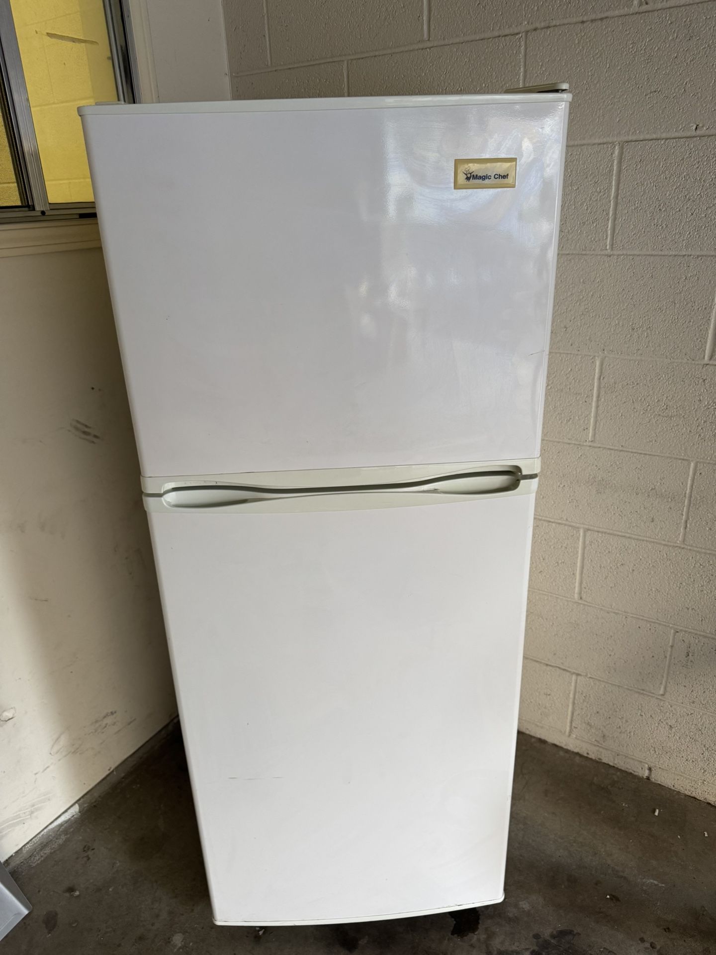 Magic Chef Refrigerator 