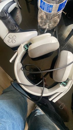 Ps5 remote Nd headphones