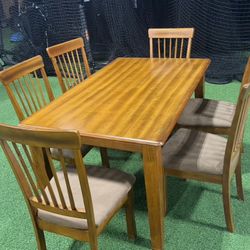 Dining Room Table And 6 Chairs 