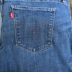 Levi’s 311 Shaping Skinny