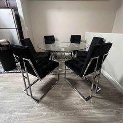 Round Glass Dining Table With 4 Black Velvet Chairs