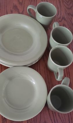 Green Dish Set