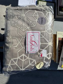 Ann Gish Queen Duvet