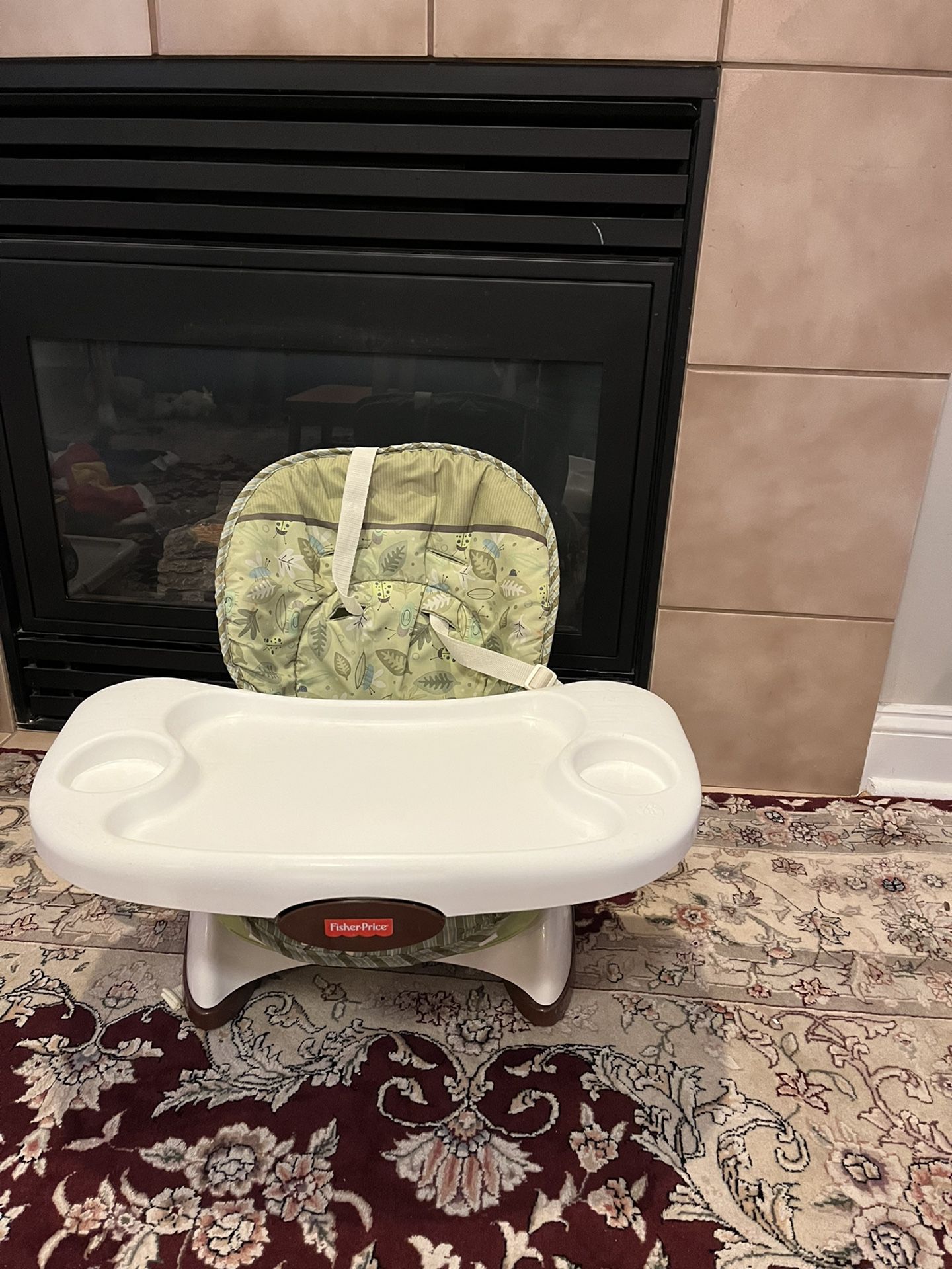 Fisher-Price Space Saver High Chair - Scatterbug