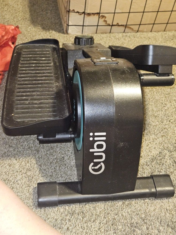 Cubii Under Desk Elliptical Leg Machine Model F3A2