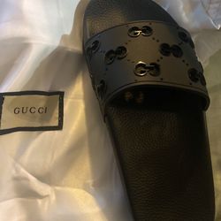 Gucci slides women
