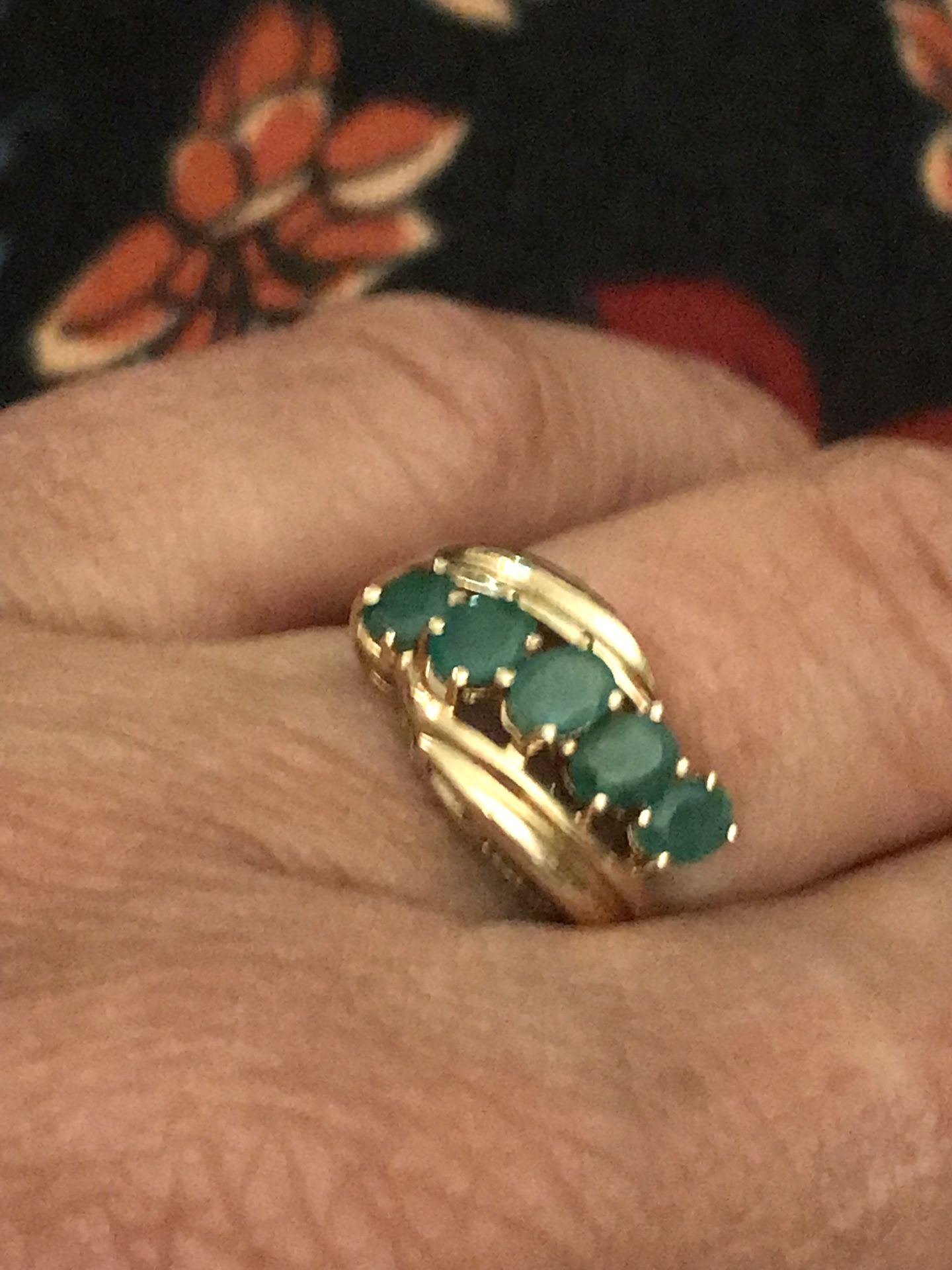 Vintage 10kt Gold And Earth Mined Emeralds Ring
