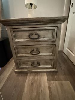Solid Wood 3-Drawer Nightstand – Sturdy, Quality Furniture