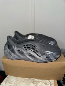 Yeezy Foam RNNR MX Granite Size 14