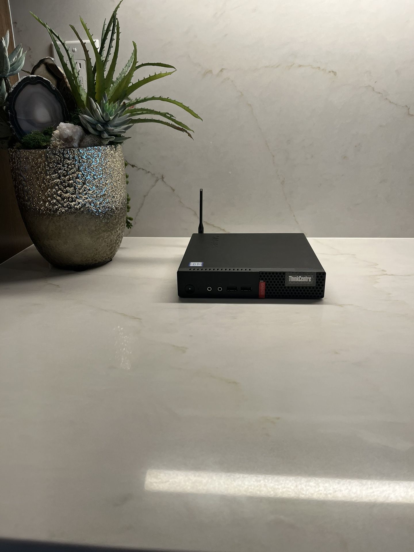 Windows 11 ThinkCentre M710Q Tiny Desktop Computer