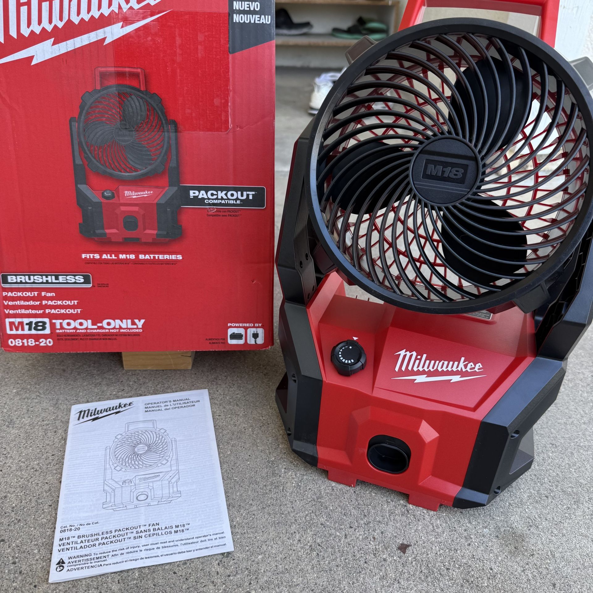 Milwaukee M18 18-Volt Lithium-Ion Brushless Cordless PACKOUT Jobsite Fan (Tool-Only)