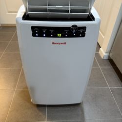 Honeywell MN10CESWW Portable Air Conditioner, 10,000 BTU Cooling, with Dehumidifier & Fan (White)