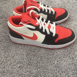 Sneakers Like New