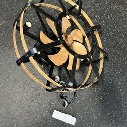 Free - Ceiling Light / Fan