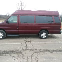 2008 Ford E-350 SD