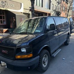 2015 GMC Savana Cargo