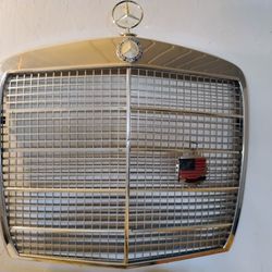 Mercedes Benz Steel Grill 