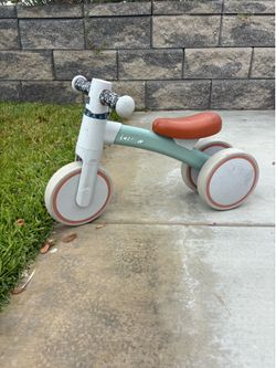 Baby balance bike