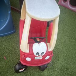 Little Tikes Cozy Coupe Ride-On Car