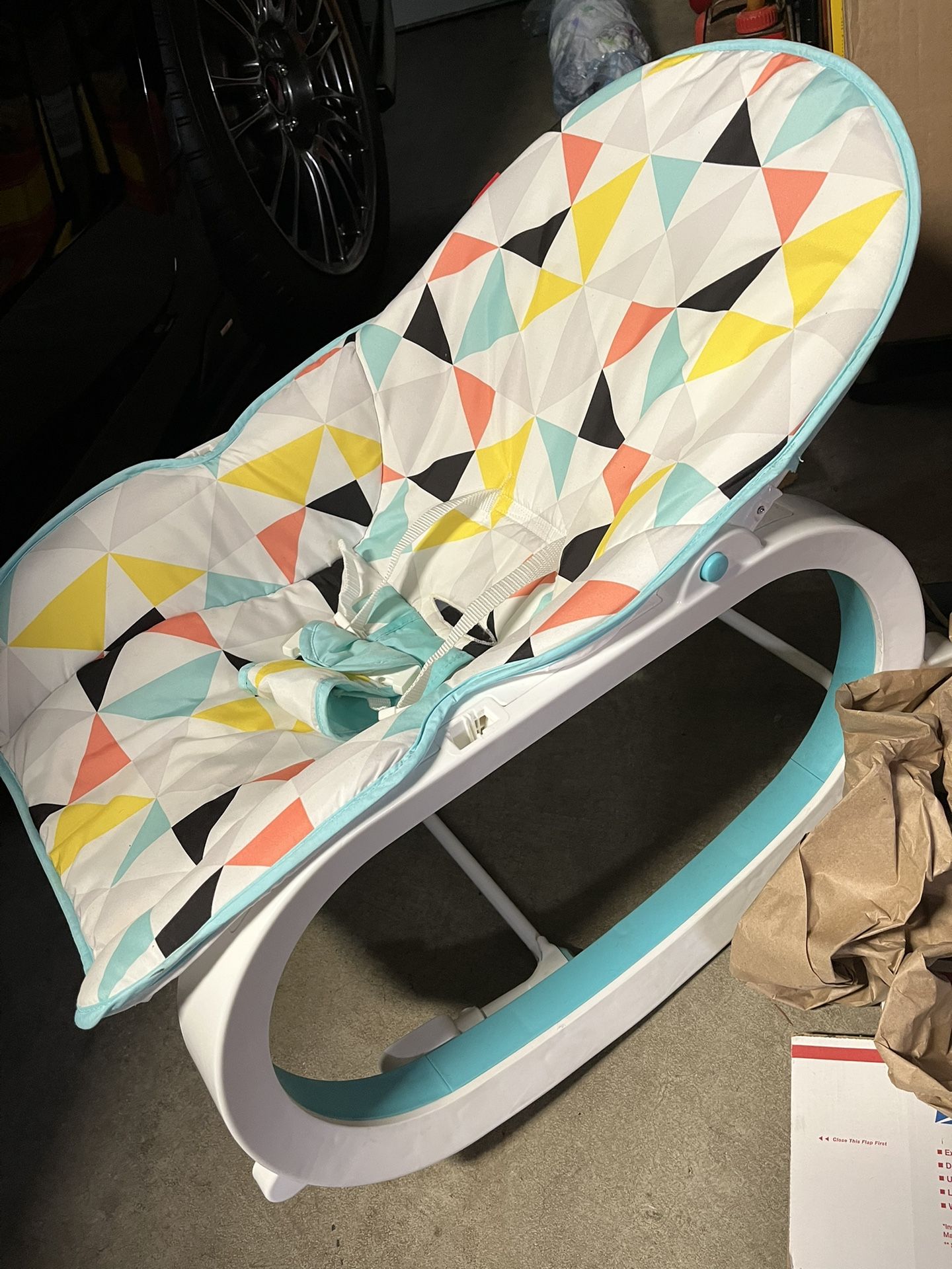 Free Basic bouncer/ Rocker for Sale in Edmonds, WA - OfferUp
