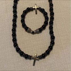 Beautiful Beaded Necklace & Bracelet Set with Cross