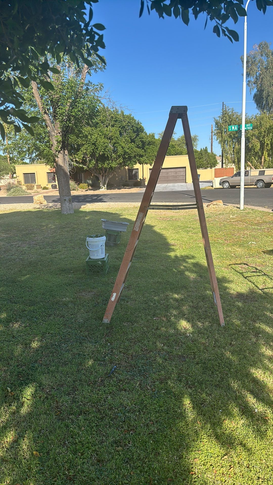 8 foot fiberglass and aluminum ladder