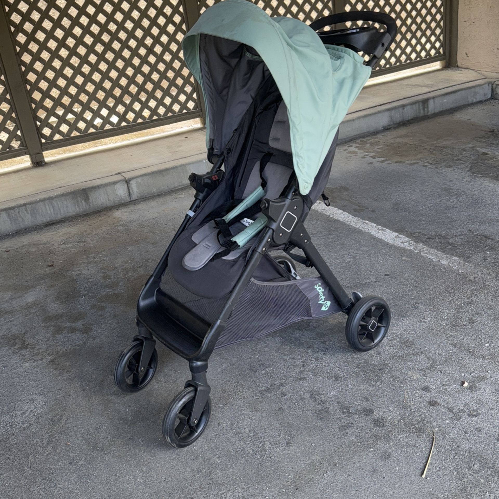 Safety 1st Stroller