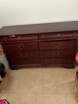 Dresser