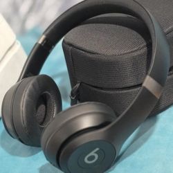 Beats - Solo 4 True Wireless On-Ear Headphones - Matte Black