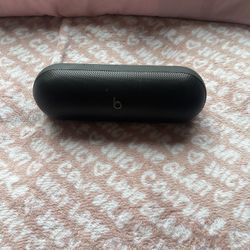 Beats Pill