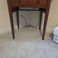 Vintage Sewing Machine Table w/ Sewing Machine