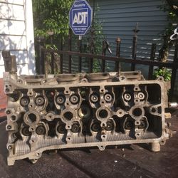 4-Cylinder 2.4 Rebuilt Head Auto Part