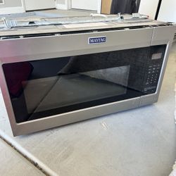Maytag Microwave 