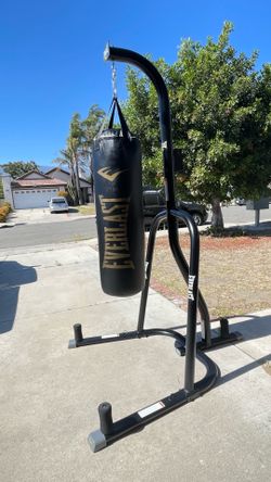 Everlast punching bag with stand