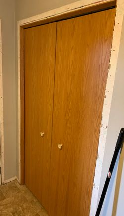 Folding closet doors