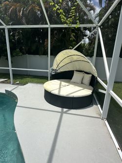 Outdoor Patio Round Daybed