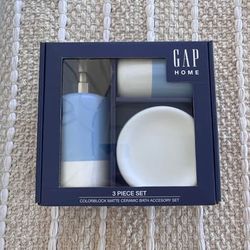 NEW Gap Bath Accessory Set- Soap Dish, Toothbrush Holder, Lotion Pump