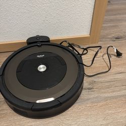 iRobot Roomba Vacuum 
