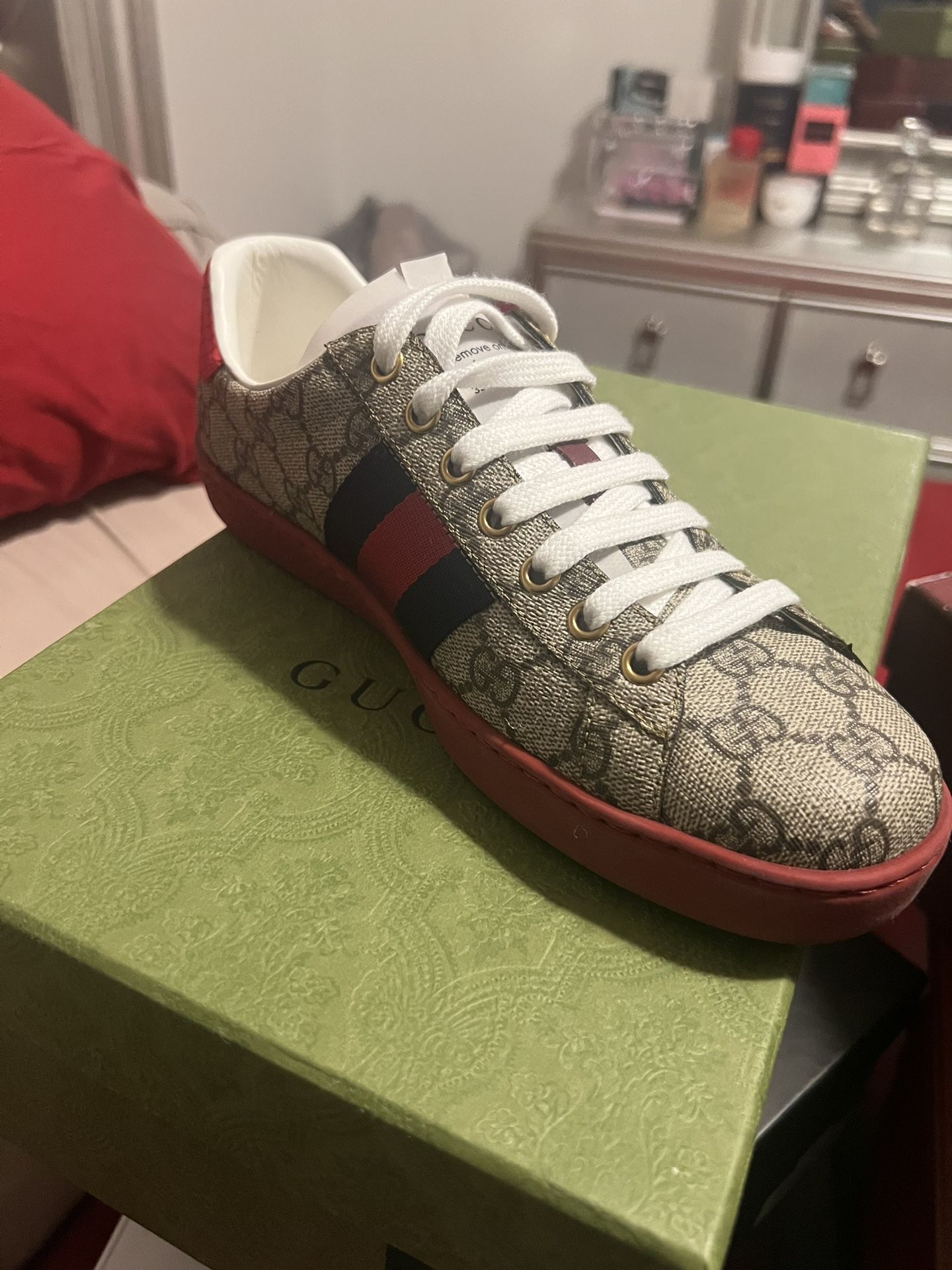 Gucci shoes $550